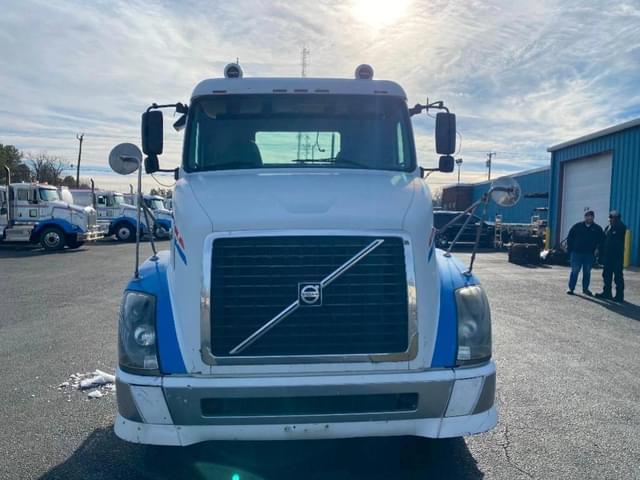 Image of Volvo VNL equipment image 1