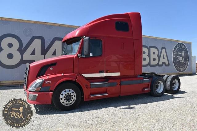Image of Volvo VNL equipment image 2