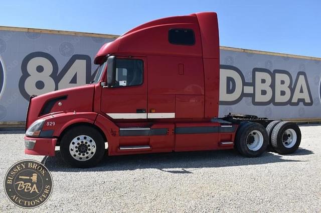 Image of Volvo VNL equipment image 4