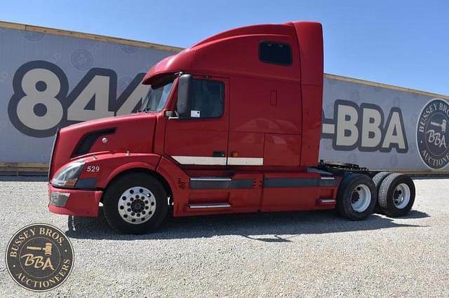 Image of Volvo VNL equipment image 3