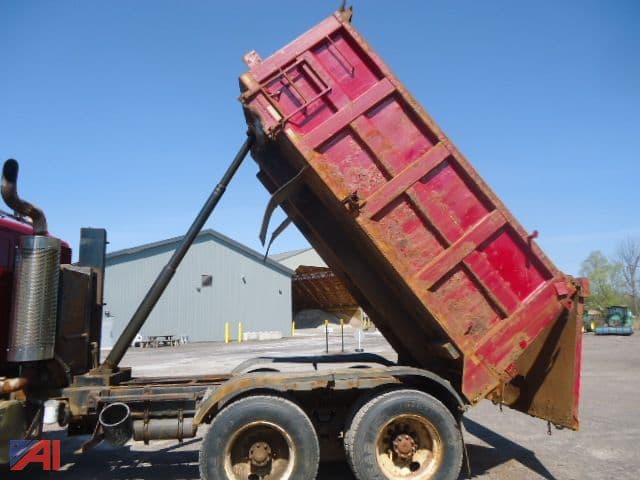 Image of Western Star 4900 equipment image 3