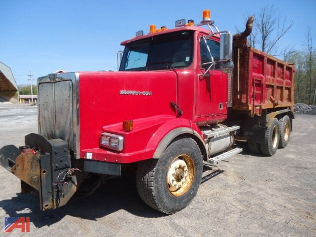 2005 Western Star 4900 Equipment Image0