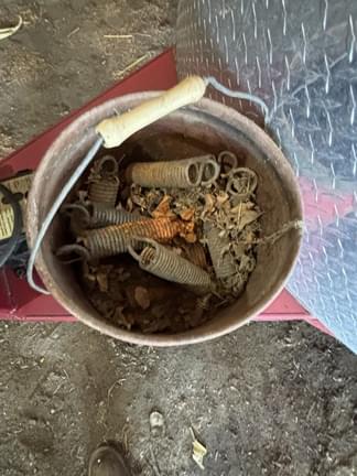 Image of White 8200 equipment image 3