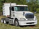 2005 Freightliner Columbia Image