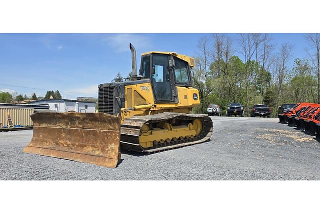 Image of John Deere 700J LGP equipment image 1