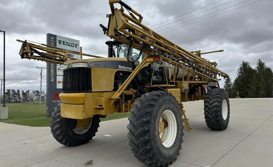 Image of Ag-Chem Rogator SS1074 Primary image