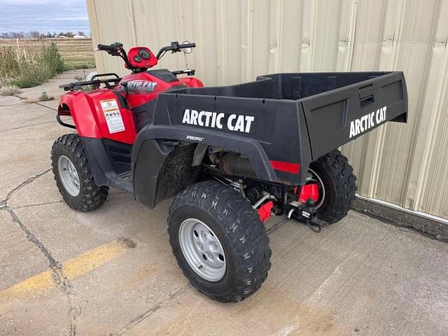 Image of Arctic Cat 400 equipment image 1