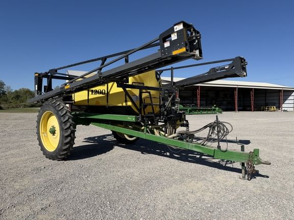 2006 Bestway Field Pro III 1200 Equipment Image0