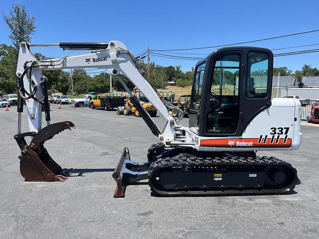 Image of Bobcat 337 equipment image 2
