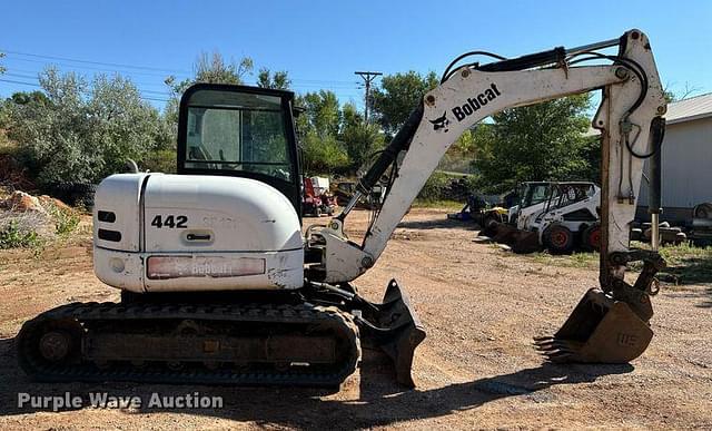 Image of Bobcat 442 equipment image 3