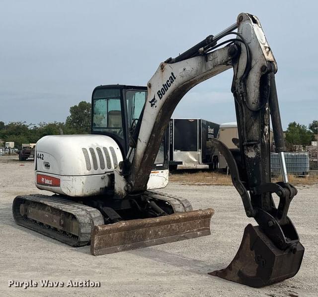 Image of Bobcat 442 equipment image 2