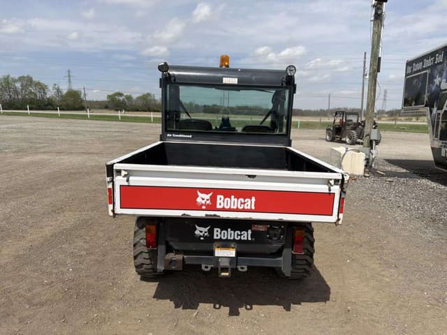 Image of Bobcat Toolcat 5600 equipment image 2