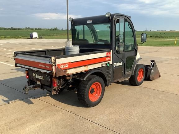 Image of Bobcat Toolcat 5600 equipment image 3