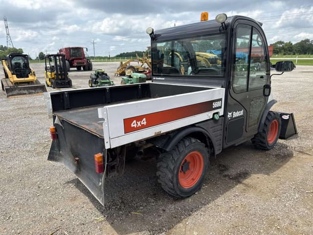 Image of Bobcat Toolcat 5600 equipment image 2