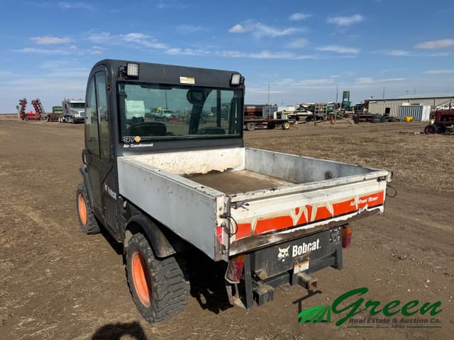 Image of Bobcat Toolcat 5600 equipment image 2