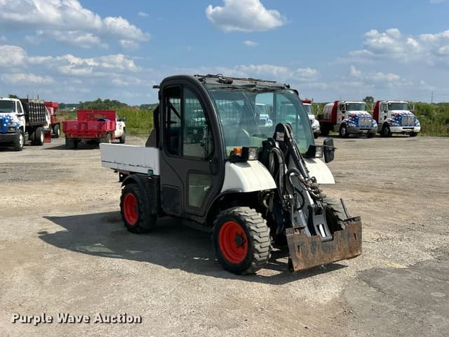 Image of Bobcat Toolcat 5600 equipment image 2