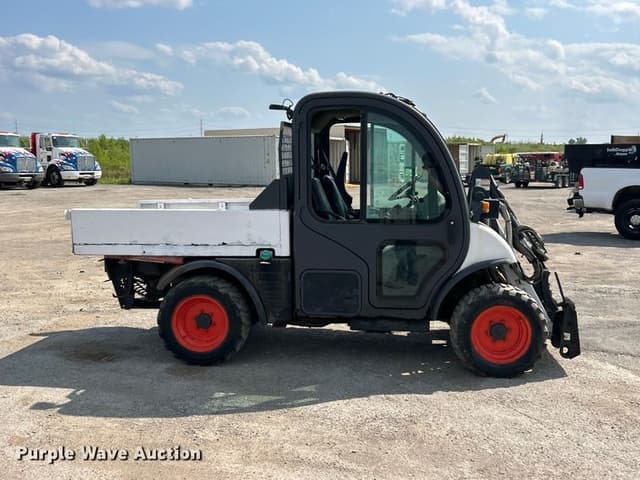 Image of Bobcat Toolcat 5600 equipment image 3