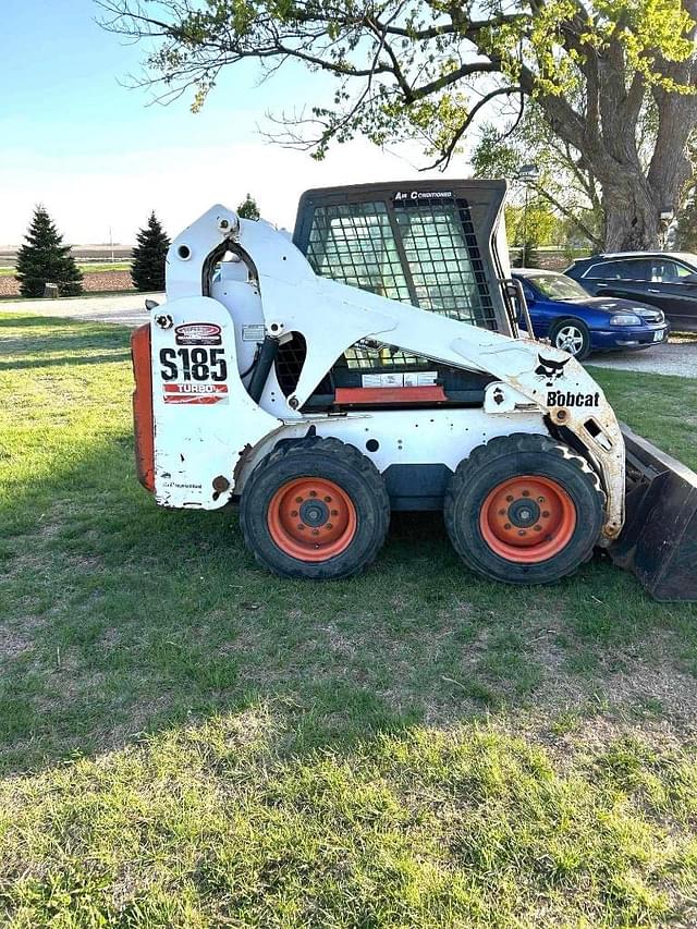 Image of Bobcat S185 equipment image 2