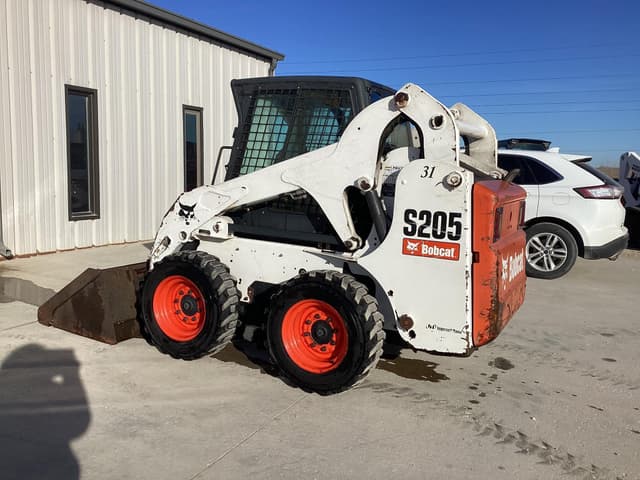 Image of Bobcat S205 equipment image 4
