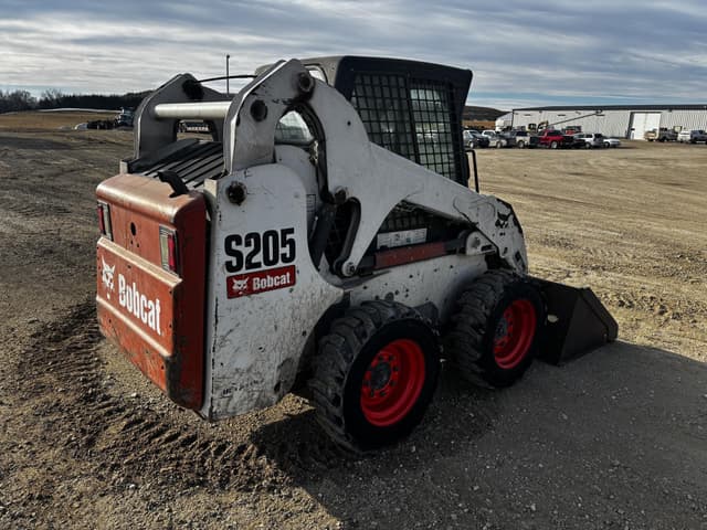 Image of Bobcat S205 equipment image 3