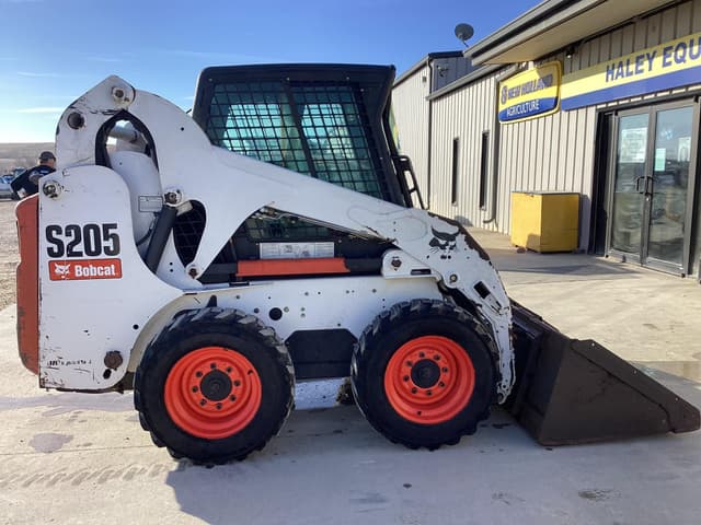 Image of Bobcat S205 equipment image 2