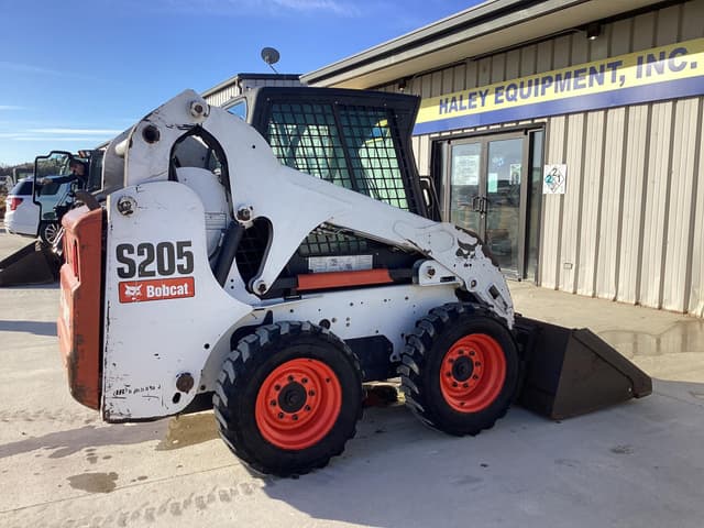 Image of Bobcat S205 equipment image 1