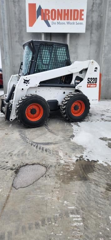 Main image Bobcat S220