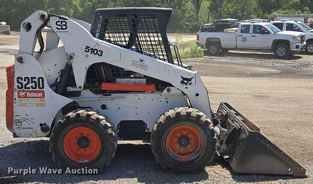 Image of Bobcat S250 equipment image 3