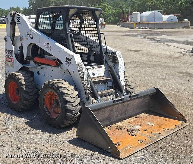 Image of Bobcat S250 equipment image 2