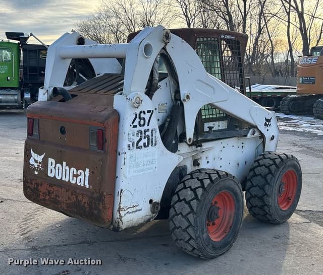 Image of Bobcat S250 equipment image 4