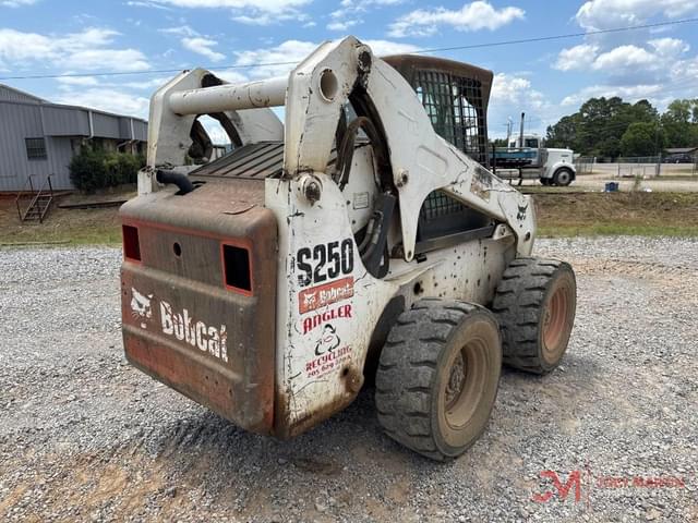 Image of Bobcat S250 equipment image 1