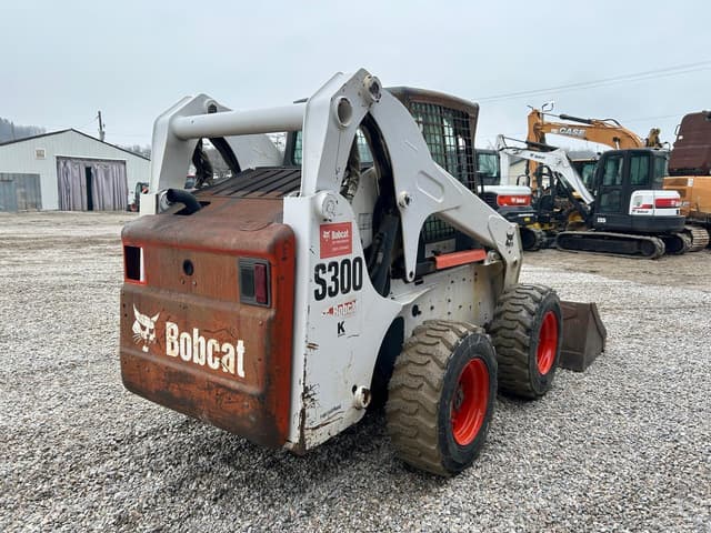 Image of Bobcat S300 equipment image 3