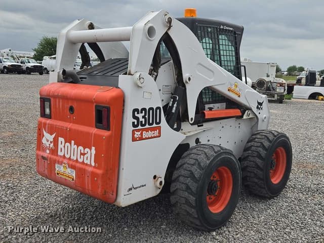 Image of Bobcat S300 equipment image 4