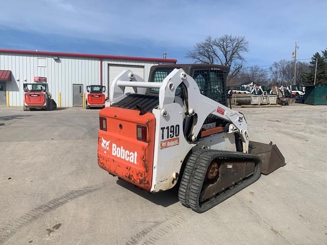 Image of Bobcat T190 equipment image 3