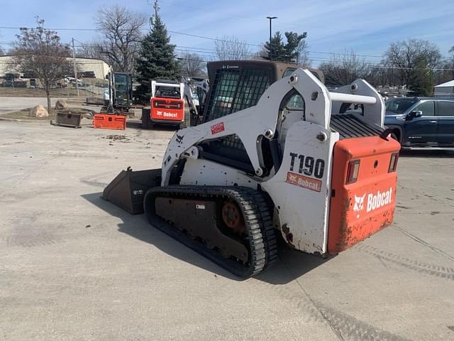 Image of Bobcat T190 equipment image 2