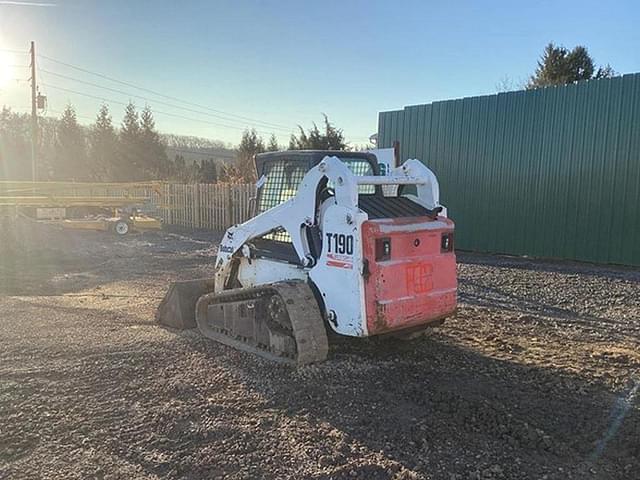 Image of Bobcat T190 equipment image 2