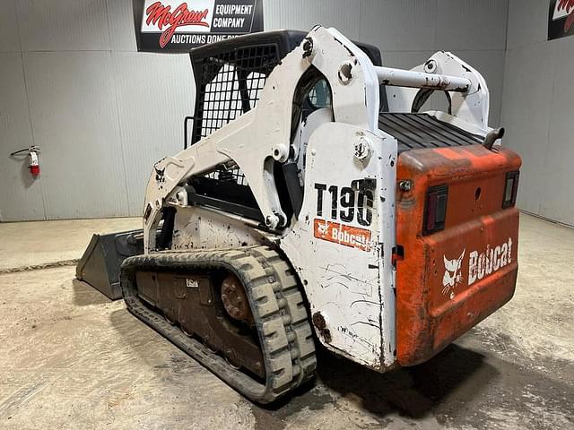 Image of Bobcat T190 equipment image 2