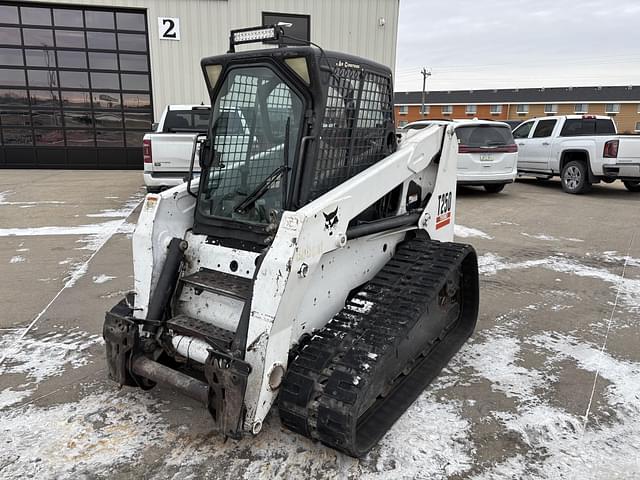 Image of Bobcat T250 equipment image 1