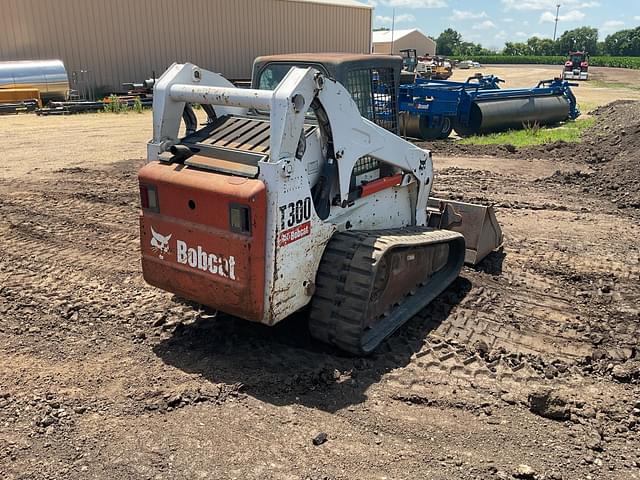 Image of Bobcat T300 equipment image 3