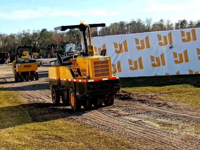 Image of Bomag BW11RH equipment image 2
