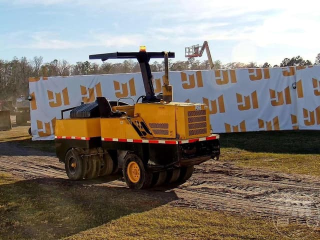 Image of Bomag BW11RH equipment image 3