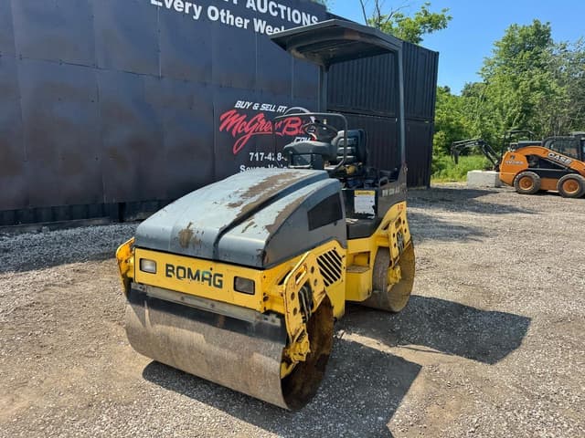 Image of Bomag BW120AD-4 equipment image 1
