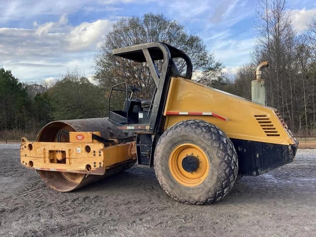 Image of Bomag BW211D-3 equipment image 2