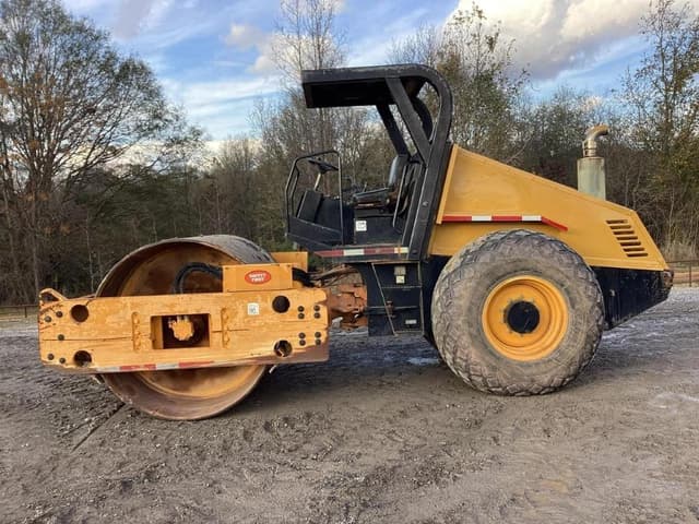 Image of Bomag BW211D-3 equipment image 1