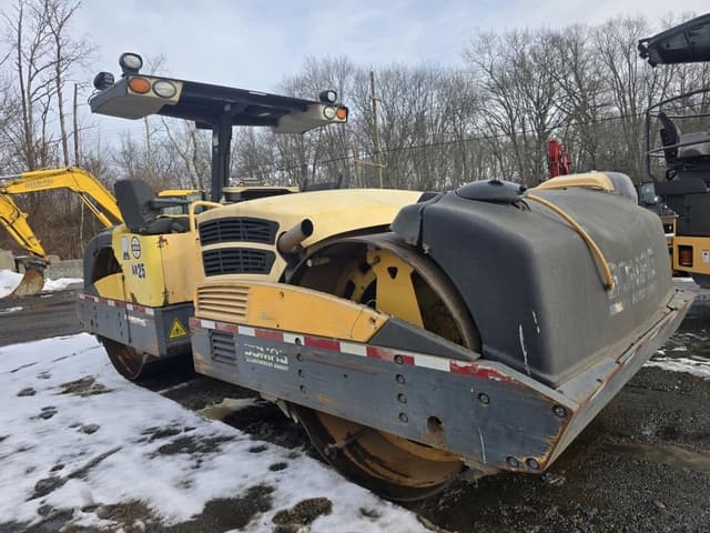 Image of Bomag BW284D equipment image 2