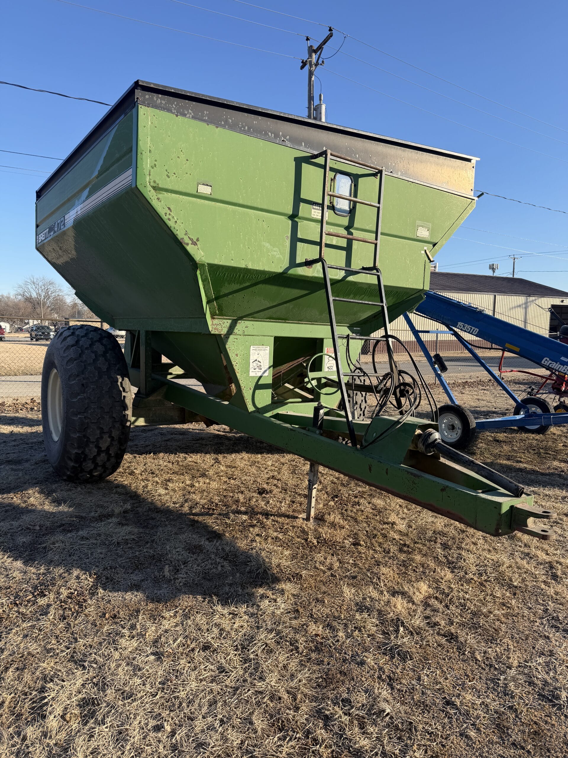 2006 Brent 472 Equipment Image0