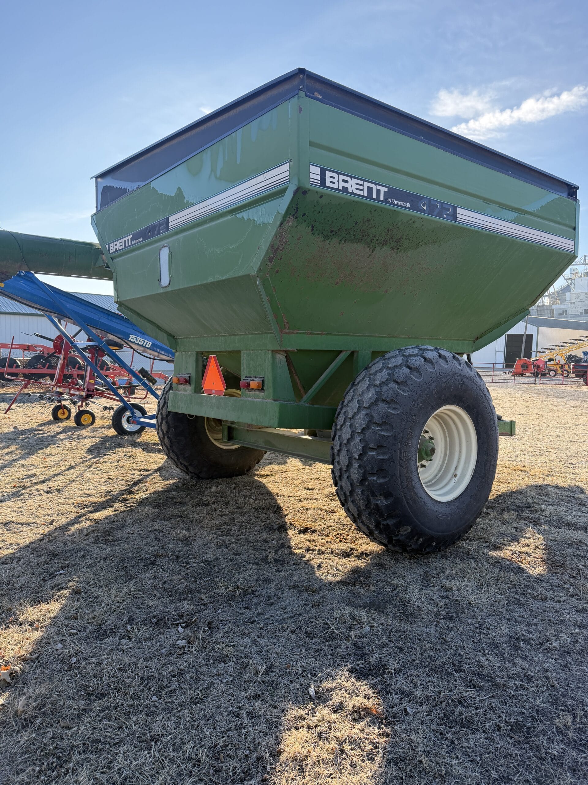 2006 Brent 472 Equipment Image0