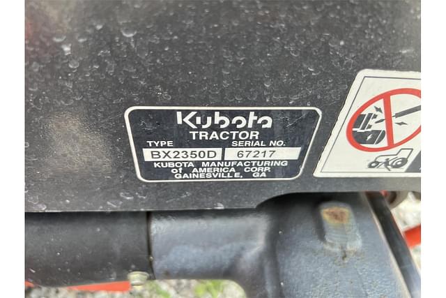 Image of Kubota BX2350 equipment image 2