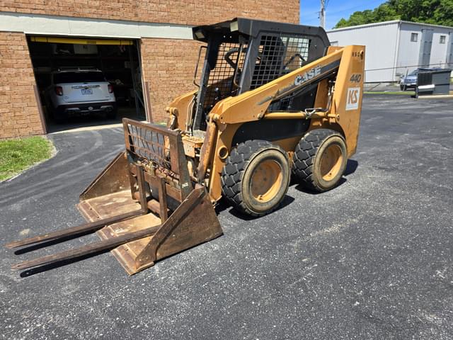 Image of Case 440 equipment image 3