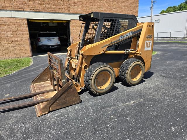 Image of Case 440 equipment image 4